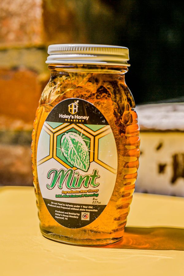 8 oz Virginia Raw Mint Infused Honey